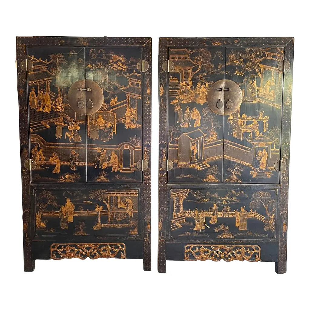 1900s Pair of Decorated Chinese Antique Cabinets