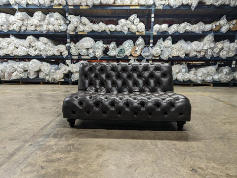 Paris 4 seater in Cracked Wax Black